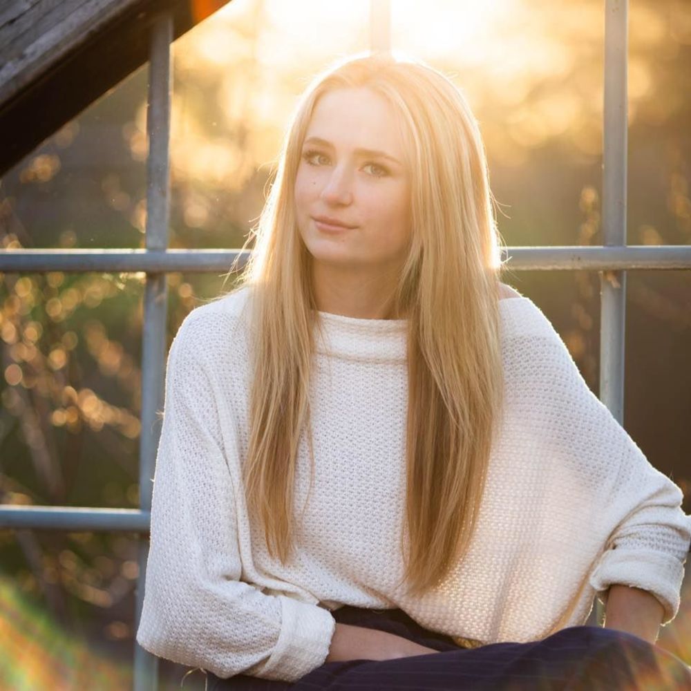 Meet your Posher, Aly